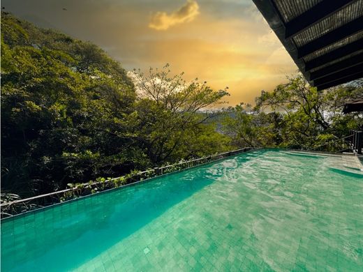 Casa de lujo en Santa Ana, Provincia de San José