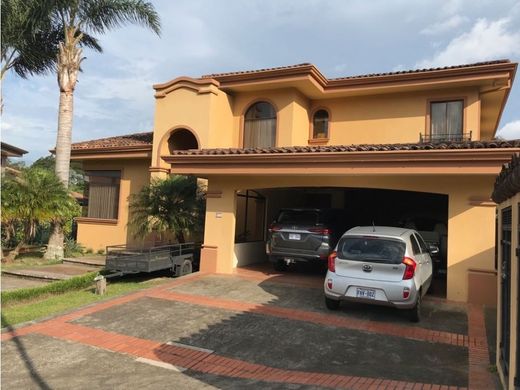 Luxe woning in San Josecito, San Isidro