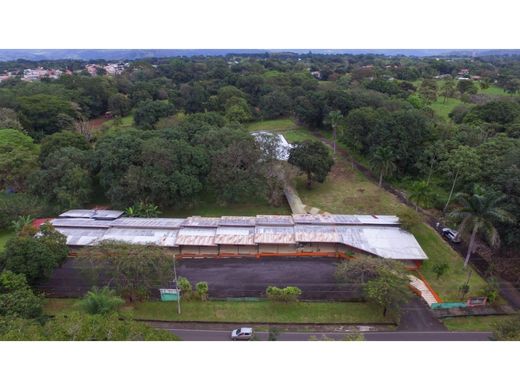 Edificio en Esparza, Provincia de Puntarenas