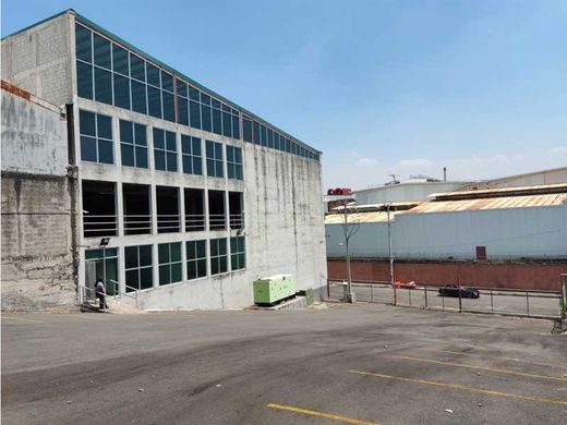 Edificio en Guadalupe, Goicoechea