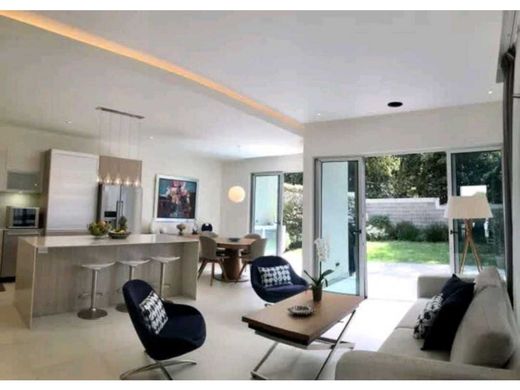 Luxury home in Santa Ana, Provincia de San José