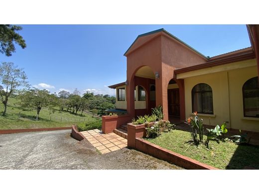 Luxe woning in San Vicente de Moravia, Moravia