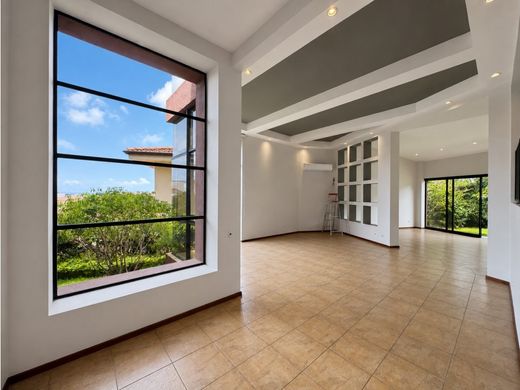 Luxury home in Escazú, Provincia de San José