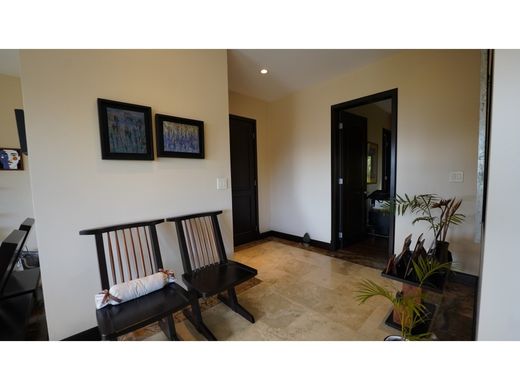 Piso / Apartamento en Escazú, Provincia de San José