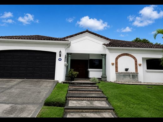 Lüks ev Santa Ana, Provincia de San José