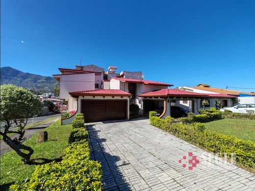 Luxus-Haus in Escazú, Provincia de San José