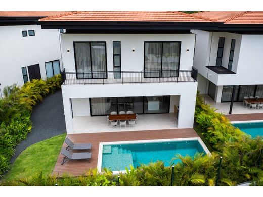 Luxe woning in Tamarindo, Santa Cruz