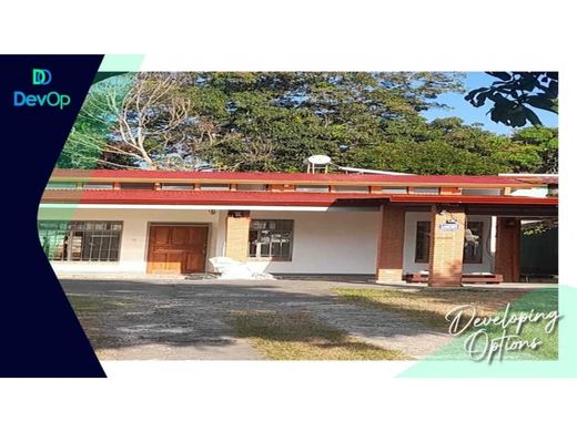 Luxury home in Santa Ana, Provincia de San José