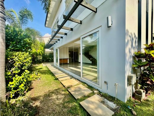 Casa de lujo en Santa Ana, Provincia de San José