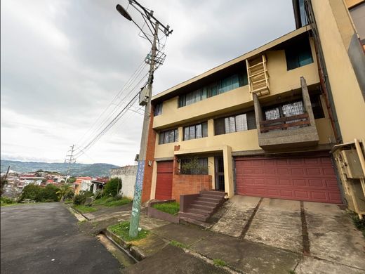 Edificio en San José, Cantón de San José