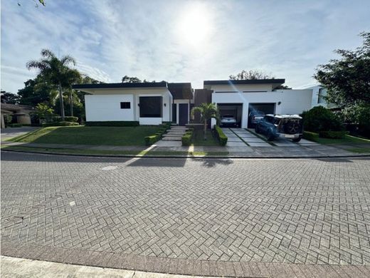 Maison de luxe à Santa Ana, Provincia de San José