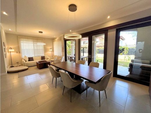 Luxury home in Santa Ana, Provincia de San José