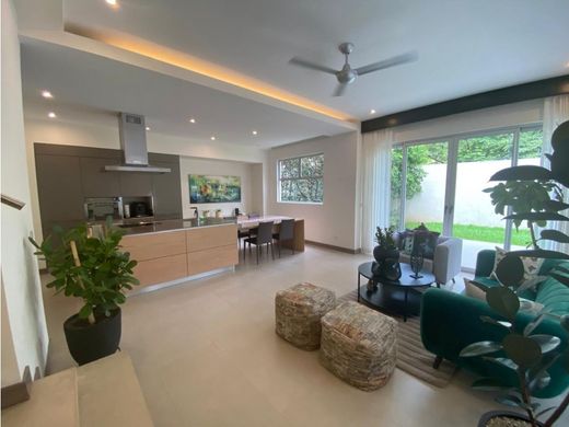 ‏בתי יוקרה ב  Santa Ana, Provincia de San José