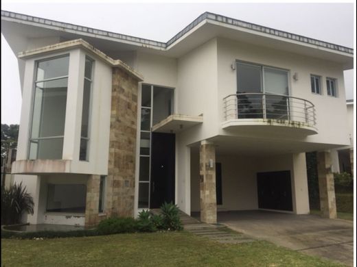 Luxus-Haus in Escazú, Provincia de San José