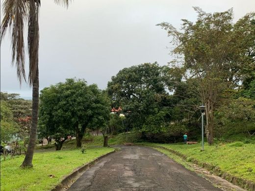 Land in Santa Ana, Provincia de San José