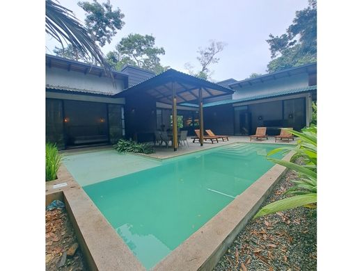 Luxe woning in Talamanca, Provincia de Limón