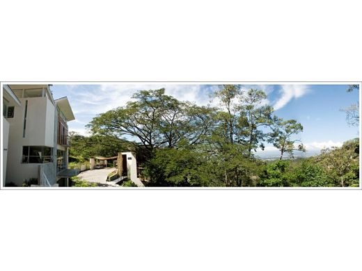 Luxury home in Santa Ana, Provincia de San José