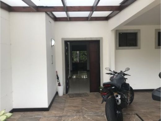 Casa di lusso a Santa Ana, Provincia de San José
