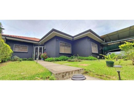 Luxe woning in San José, Cantón de San José