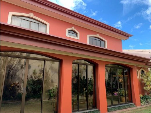 Curridabat, Provincia de San Joséの高級住宅