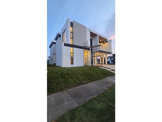 Luxury home in Alajuela, Cantón de Alajuela