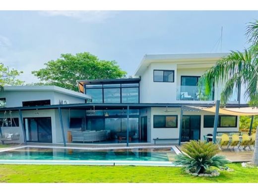 Luxus-Haus in Tamarindo, Santa Cruz