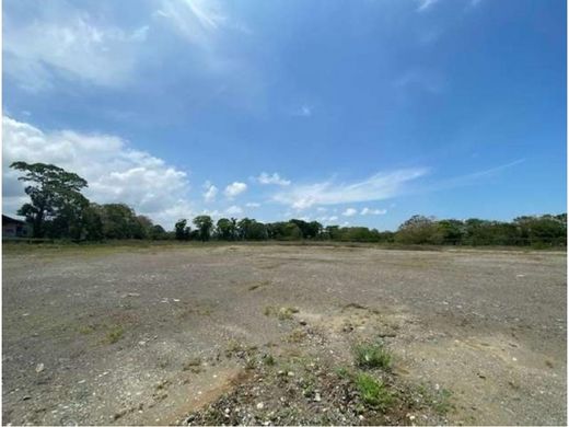 Terreno a Limón, Cantón de Limón