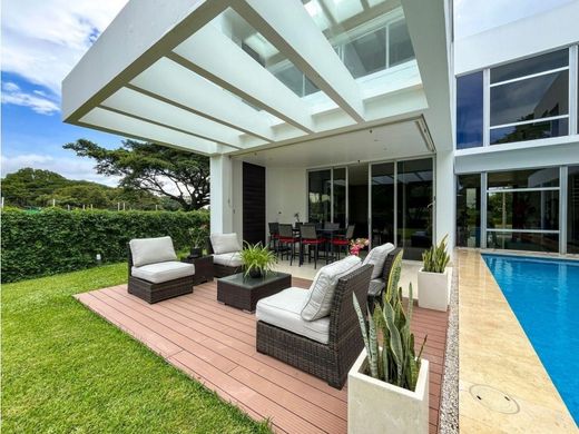 Luxury home in Santa Ana, Provincia de San José