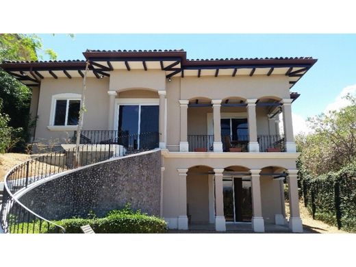 Luxury home in Santa Ana, Provincia de San José