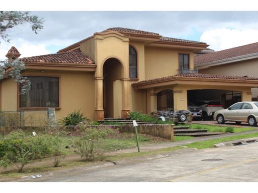 Luksusowy dom w San Josecito, San Isidro