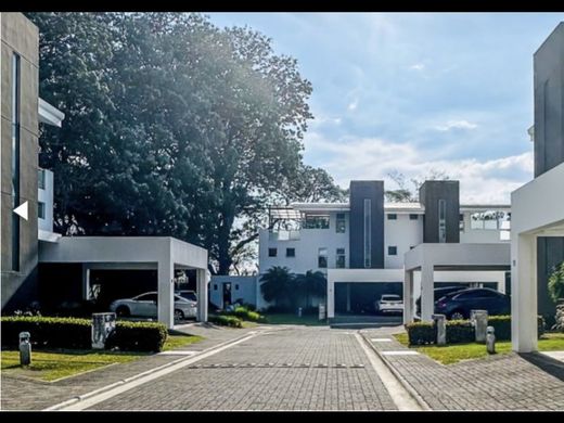 Santa Ana, Provincia de San Joséの高級住宅