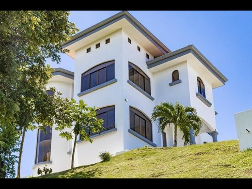 Casa de lujo en Esterillos Oeste, Parrita