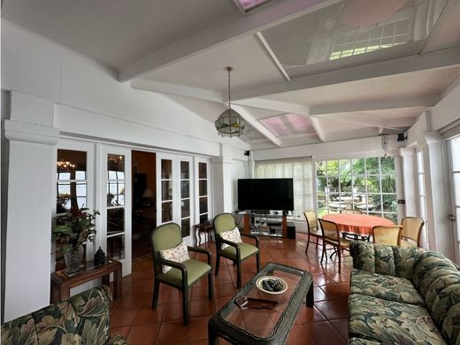 Элитный дом, Escalante, Goicoechea