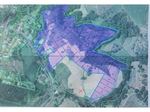 Grond in Grecia, Provincia de Alajuela