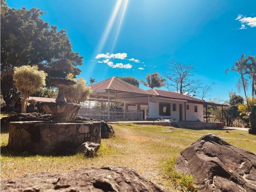 Quinta rústica - Garita, La Cruz