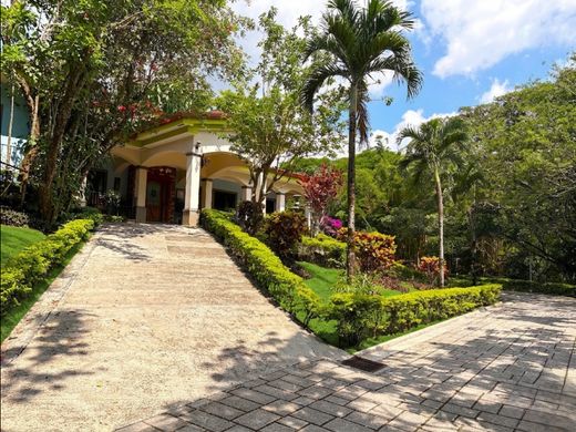 Casa de luxo - Colón, Mora