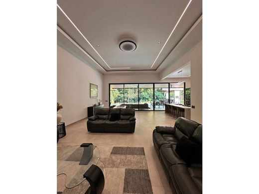 Casa di lusso a Herradura, Garabito