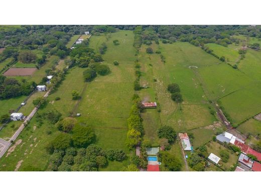 Land in Guácima, Cantón de Alajuela