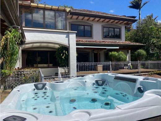 Luxury home in Santa Ana, Provincia de San José