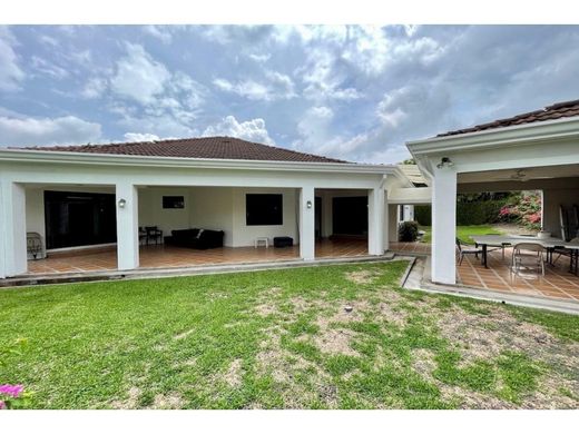 ‏בתי יוקרה ב  Santa Ana, Provincia de San José