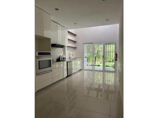 Santa Ana, Provincia de San Joséの高級住宅