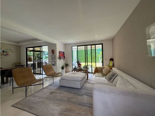 Πολυτελή κατοικία σε Santa Ana, Provincia de San José