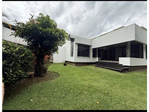 Maison de luxe à Carlos María Ulloa, Provincia de San José