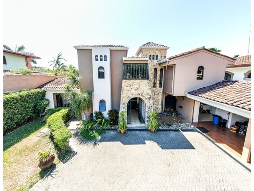 Casa de lujo en Alajuela, Cantón de Alajuela