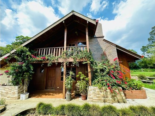 Casa di lusso a Barva, Provincia de Heredia