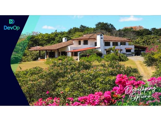 Luxury home in Santa Bárbaraa, Provincia de Heredia