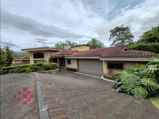 Luxus-Haus in Colón, Mora