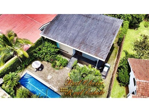 Maison de luxe à Belén, Carrillo