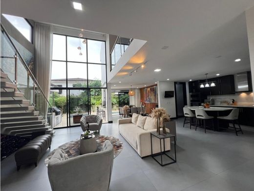 Casa di lusso a Carlos María Ulloa, Provincia de San José