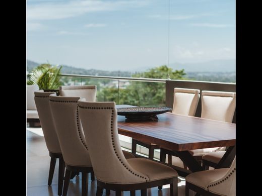 ﺷﻘﺔ ﻓﻲ Santa Ana, Provincia de San José